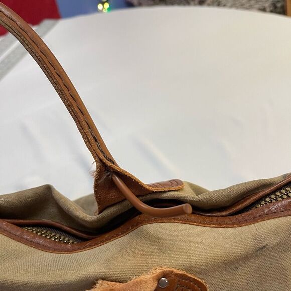 L.L. Bean Vintage Distressed Monogramed Duffle Bag - Picture 4 of 14